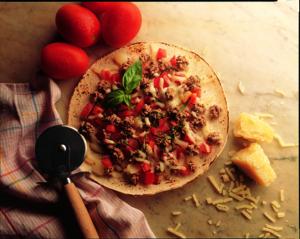 beef tortilla pizza recipe image