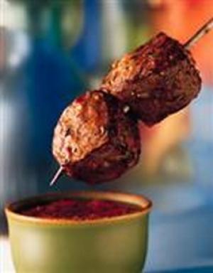 beef sirloin kabobs with red pepper dipping sauce recipe image