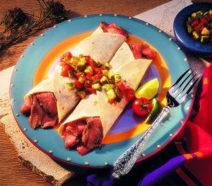 quick beef fajitas with pico-de-gallo recipe image