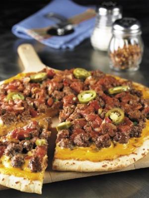 spicy nacho beef pizza recipe image