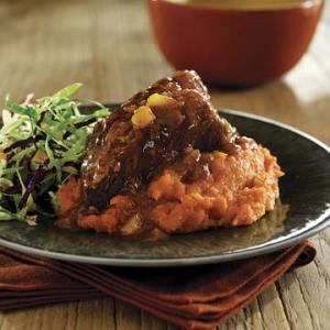 slow cooker beef short ribs with ginger-mango barbecue sauce recipe image