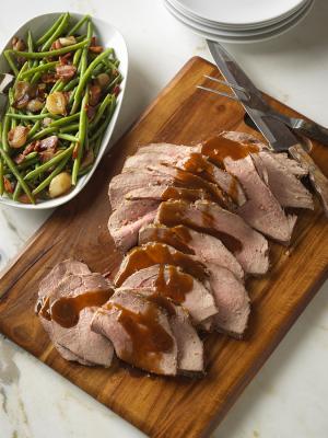 beef roast with green beans and onions recipe image