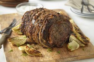 herb-crusted beef rib roast with roasted fennel and horseradish cream sauce recipe image