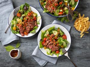 gazpacho steak salad recipe image