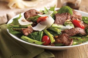 top sirloin steak, green bean and tomato salad recipe image
