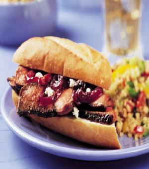 sirloin sandwich with red onion & dried fruit marmalade recipe image