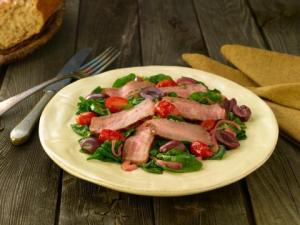 garlic steak with warm spinach recipe image