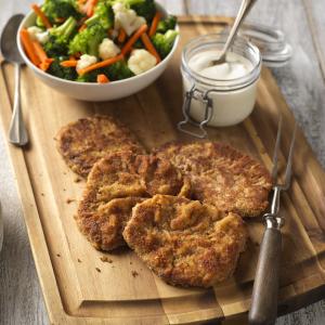 country fried beef steaks with spicy blue cheese sauce recipe image